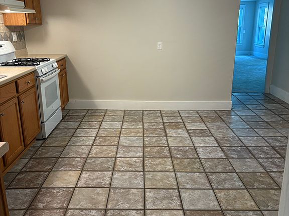 5th image of 8 North St #1