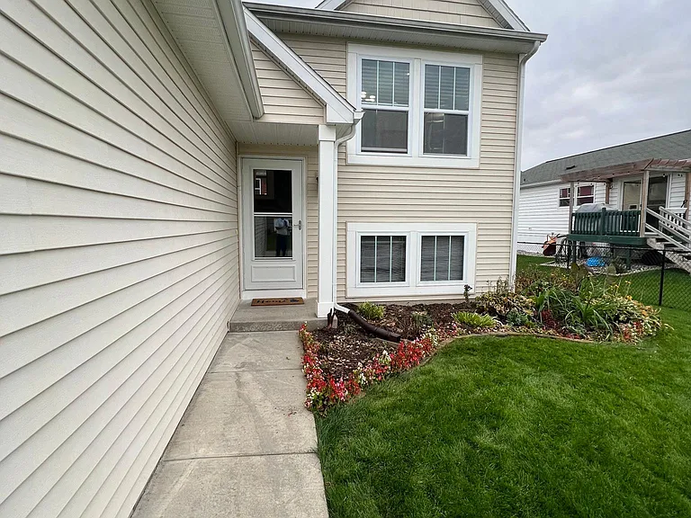 11602 Koala Bear Dr SE — Photo 4
