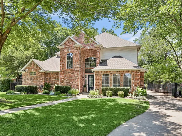 3112 River Bend Dr, Hurst, TX 76054