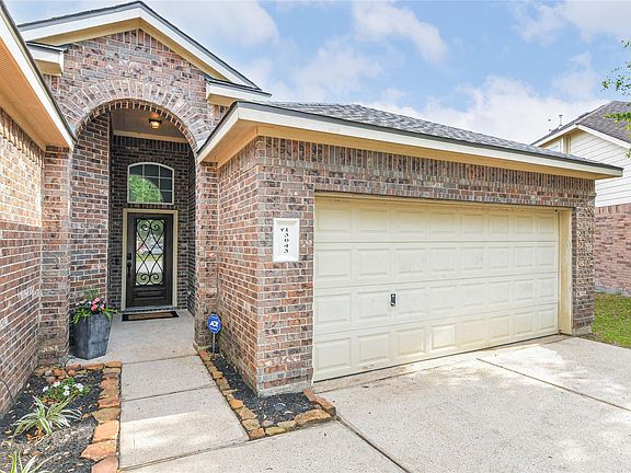 2nd image of 13043 Avery Ridge Ln