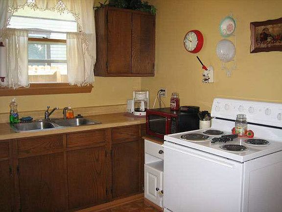 5th image of 204 S Lee St