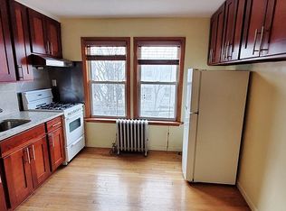 20-42 33rd St #3N, Astoria, NY 11105
