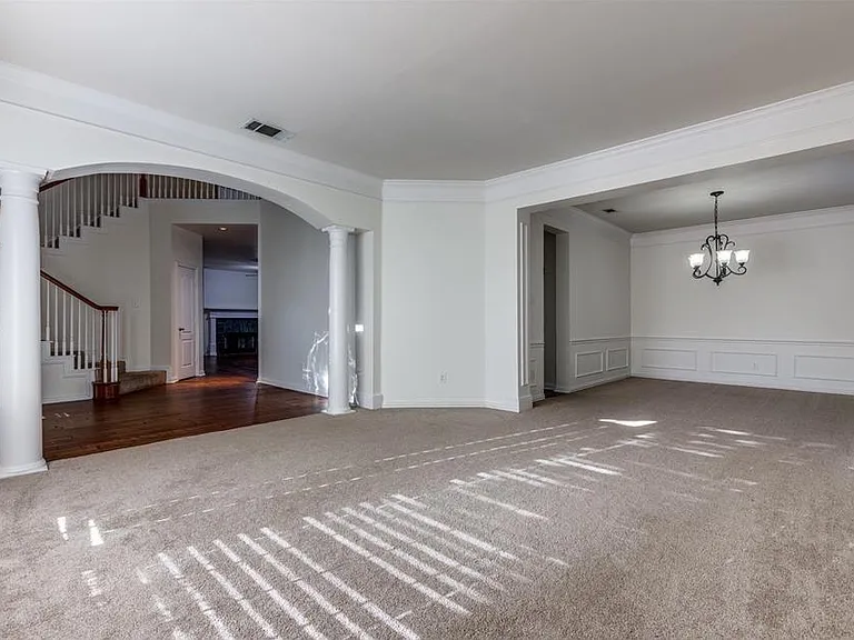 8924 High Meadows Dr — Photo 3