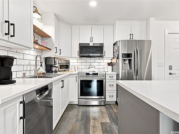 3rd image of UNIT 301-235 Herold TERRACE