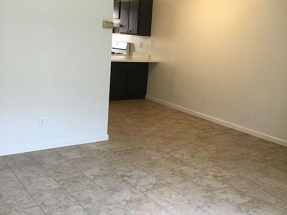 3rd image of 612 S Lincoln St APT F