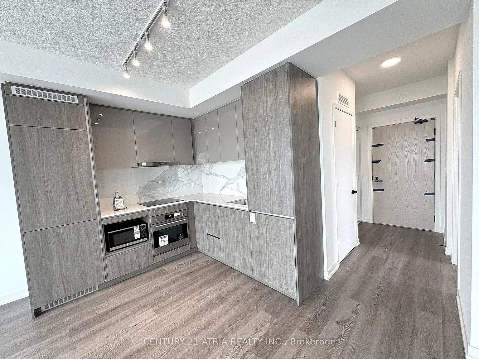 2 bed, $2,600 — Photo 4