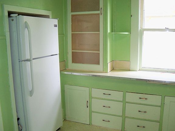 5th image of 215 N 23rd St