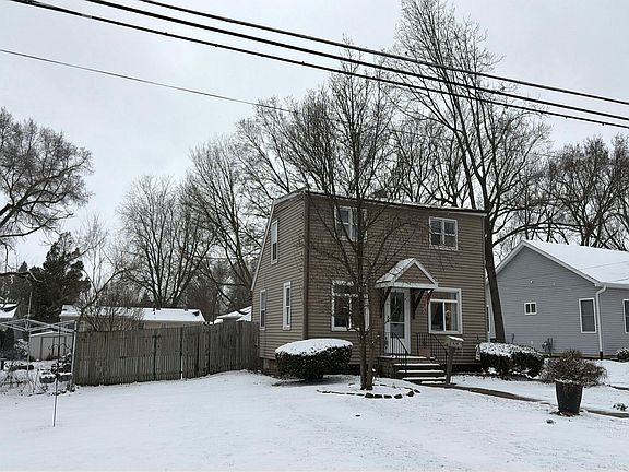 3rd image of 626 N Buell Ave