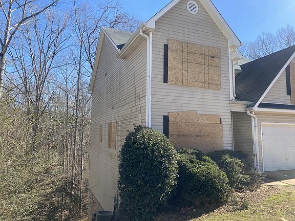 3rd image of 211 Millstream Rdg