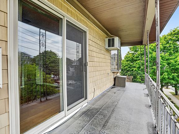 5th image of 143-145 Middlesex Ave