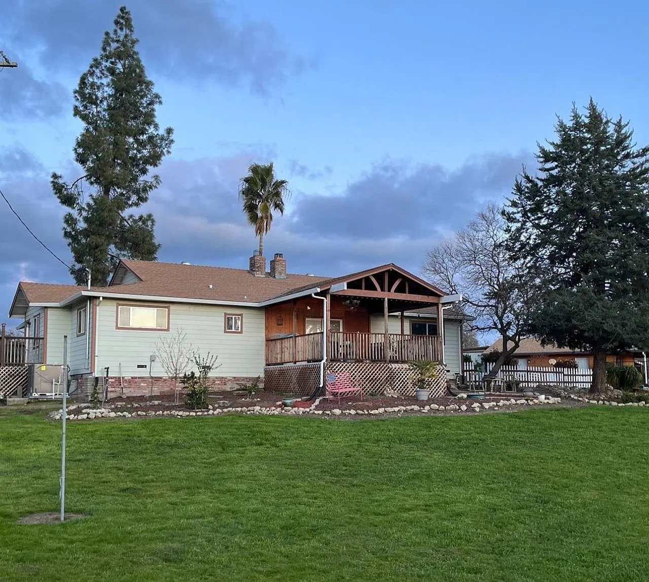 10519 Thompson Way photo 1