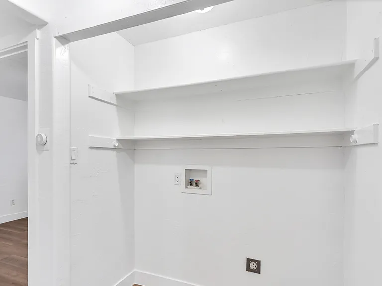 1794 W Shannon Cir — Photo 4