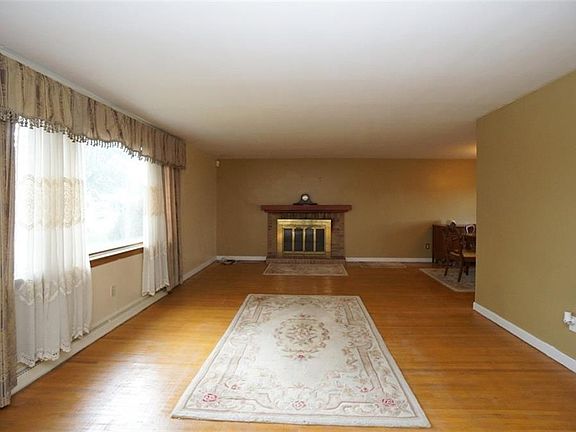 4th image of 278 Sunrise Blvd