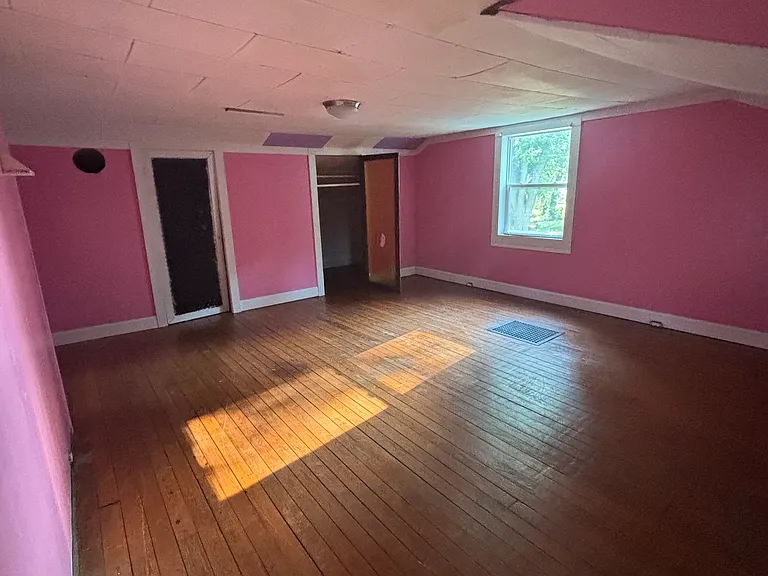310 Scribner St — Photo 9