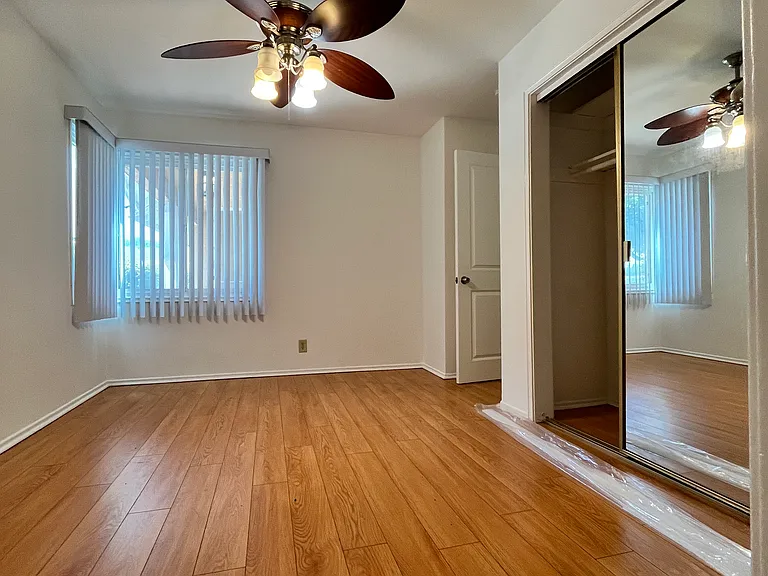 14525 Greenworth Dr — Photo 23