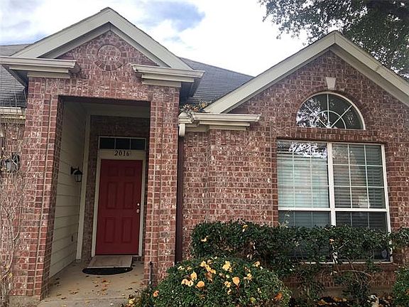 2nd image of 2016 Golden Oak Dr