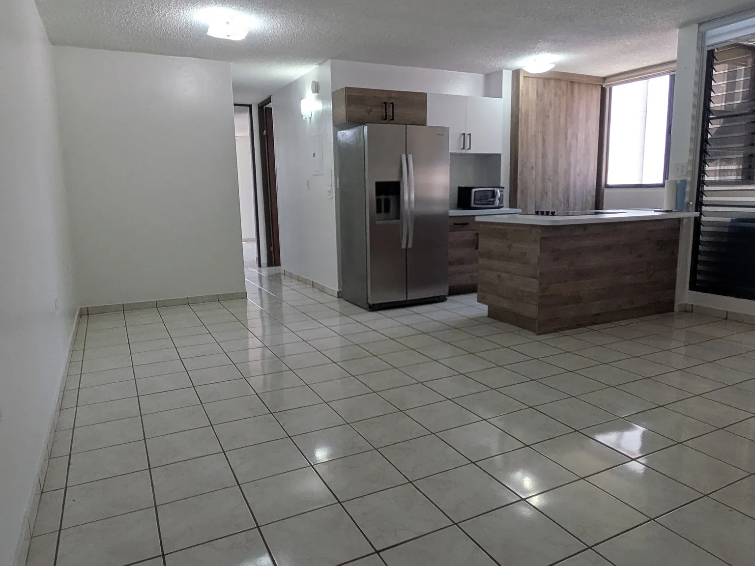2 bed, 1000 sqft, $1,900 — Photo 2