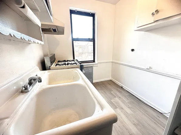 2615 Homecrest Avenue image 9 of 15