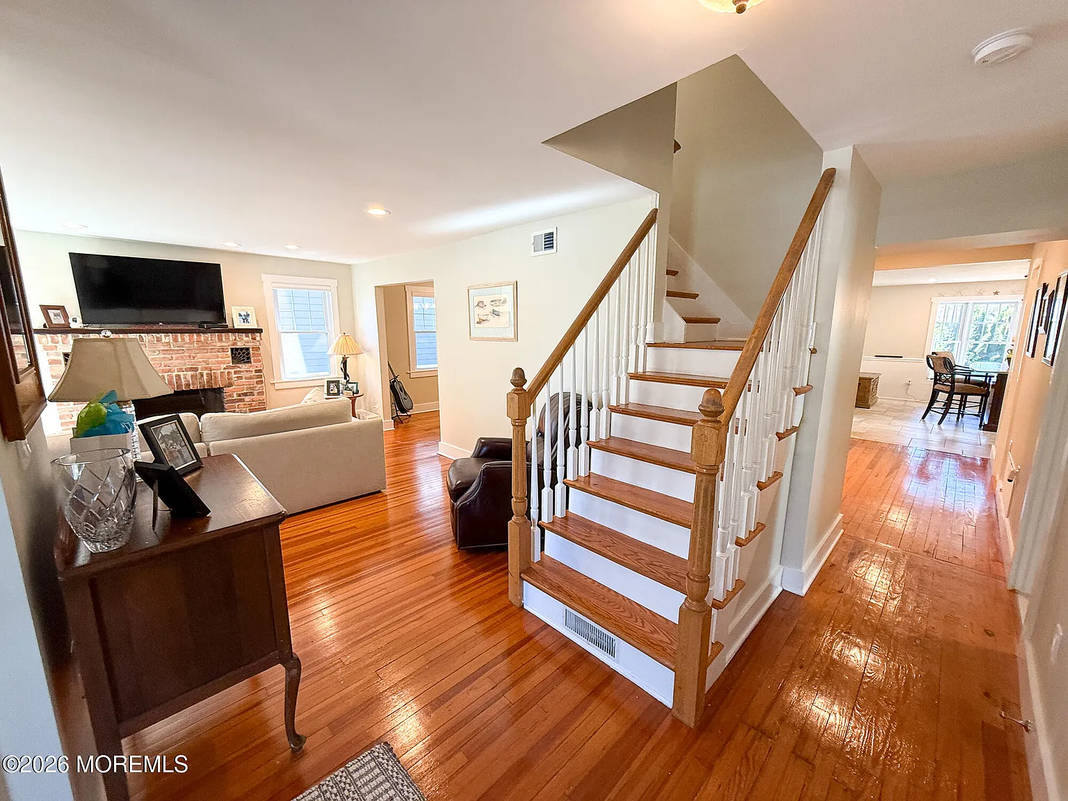 4 bed, 2487 sqft, $5,500 — Photo 4