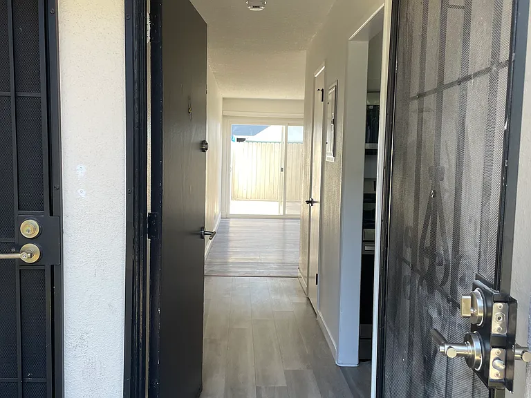 248 S McCoy Rd — Photo 3