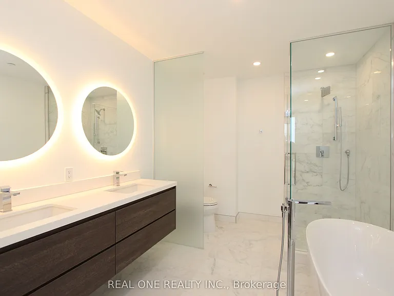 1315 Bay St #804 — Photo 16
