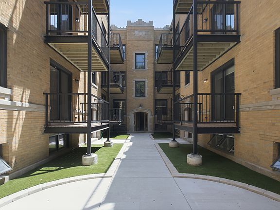 5th image of 2237-2241 N Bissell St #3E