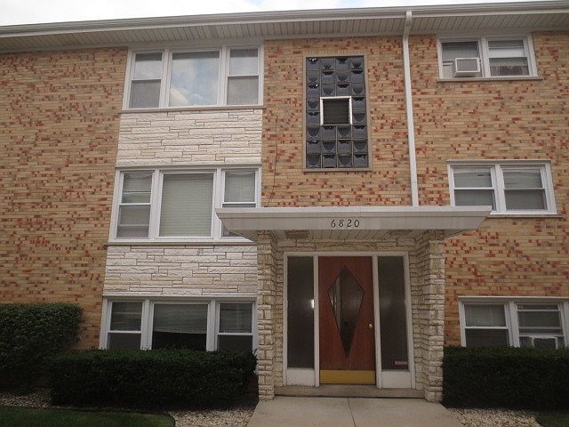 1st image of 6820 N Northwest Hwy