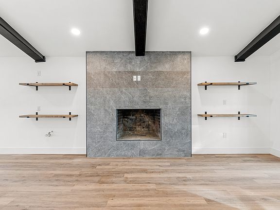 5th image of 103 Elm Crest Dr