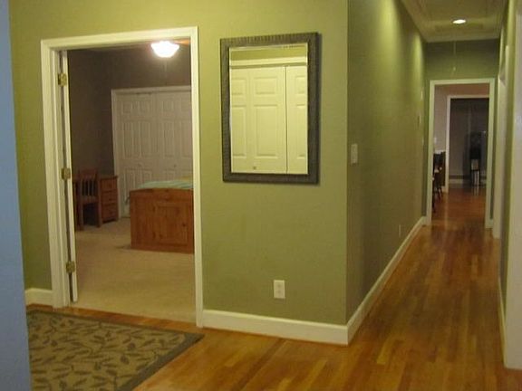 4th image of 180 Postwood Dr