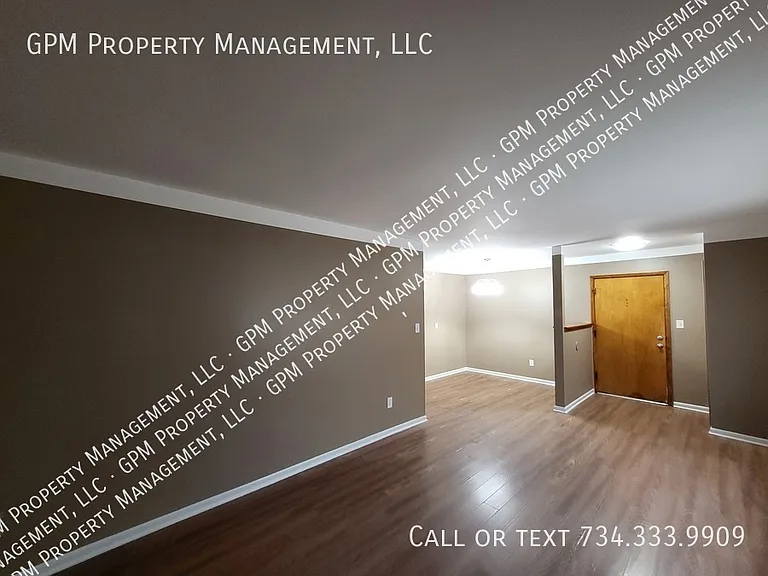 875 Raupp Pl #2 — Photo 4