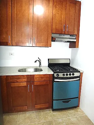 Rented by KVNY Soho | media 23