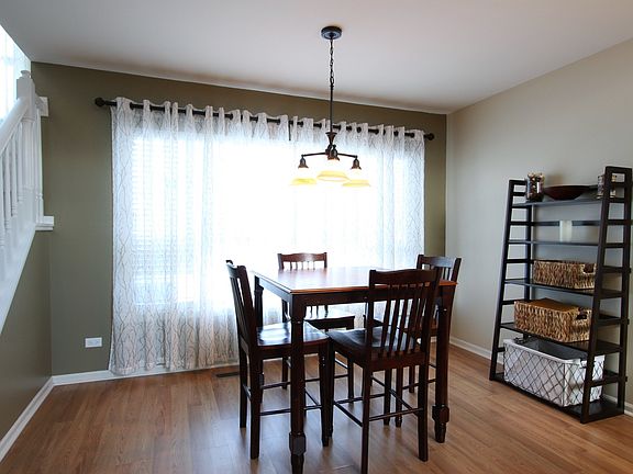 4th image of 6 Larkspur Ct