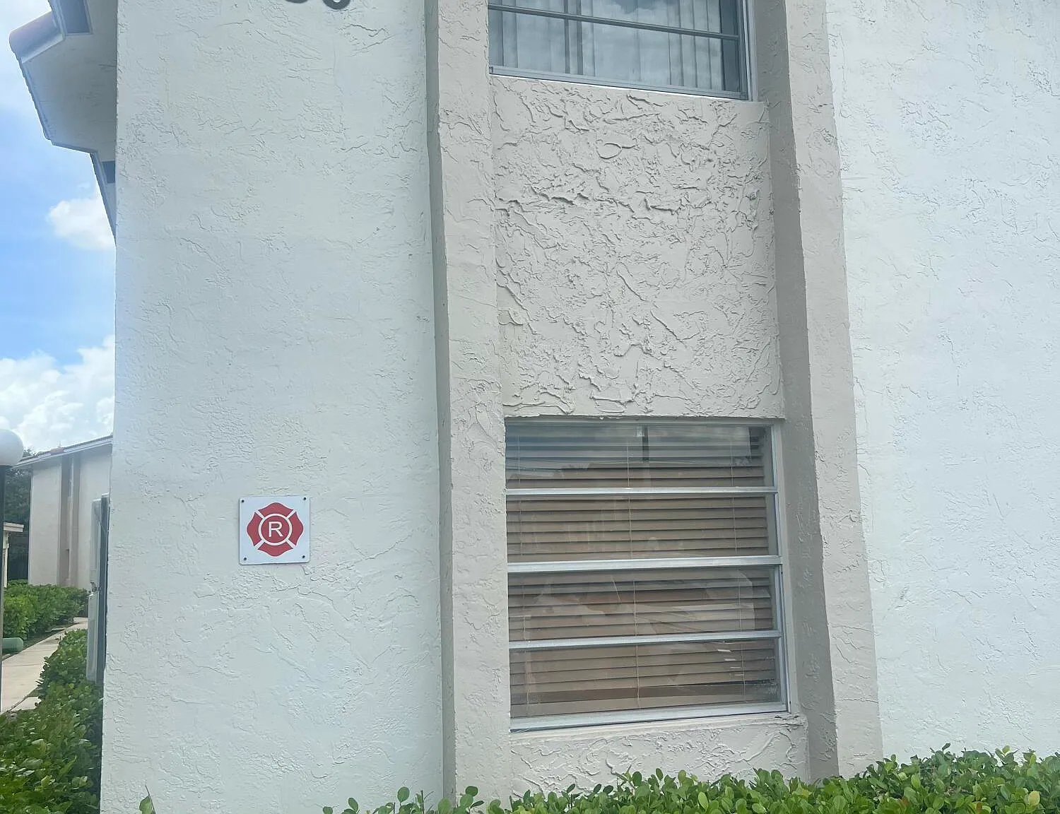 2 bed, 2.0 bath, 825 sqft, $1,900 — Photo 1