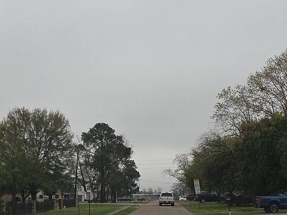 4th image of 522 Texas St