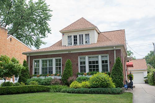 3rd image of 104 Roycroft Blvd