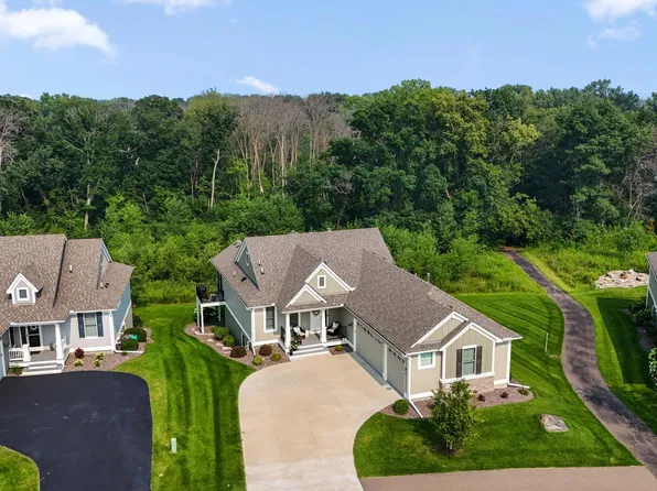 4716 Fable Rd N, Hugo, MN 55038