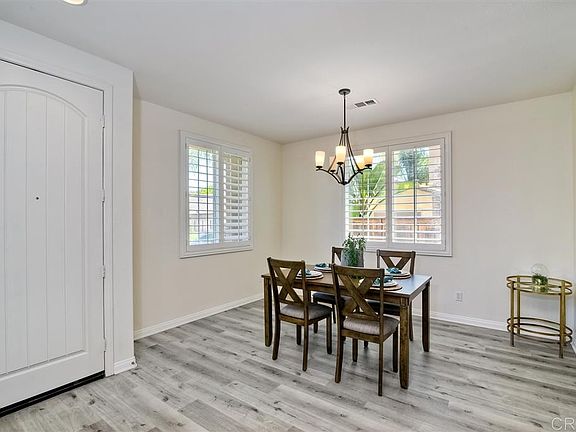3rd image of 1145 Parkview Dr