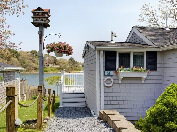 5 Hideaway Rd #F, Buzzards Bay, MA 02532