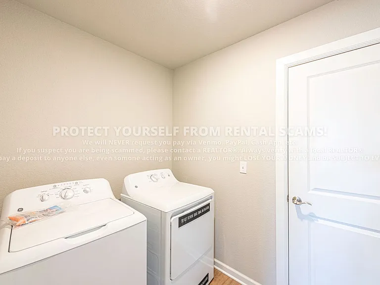 441 Peach Ave — Photo 13
