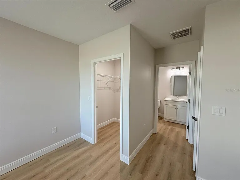 10336 Pendleton Ave — Photo 9
