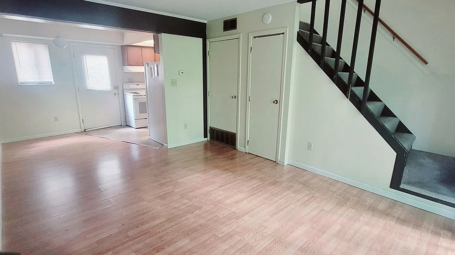 2022 Iuka Ave — Photo 3