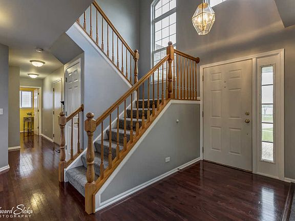 2nd image of 10115 Dunhill Dr