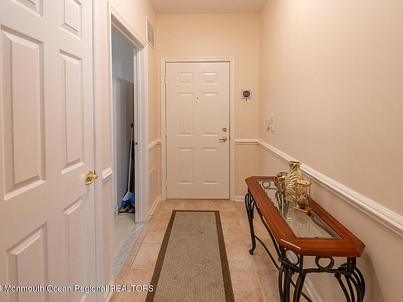 2nd image of 404 St Andrews Place