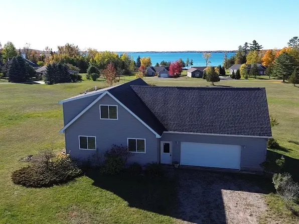 13019 Elk Tip Dr, Rapid City, MI 49676