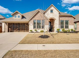 217 Resting Place Rd, Waxahachie, TX 75165