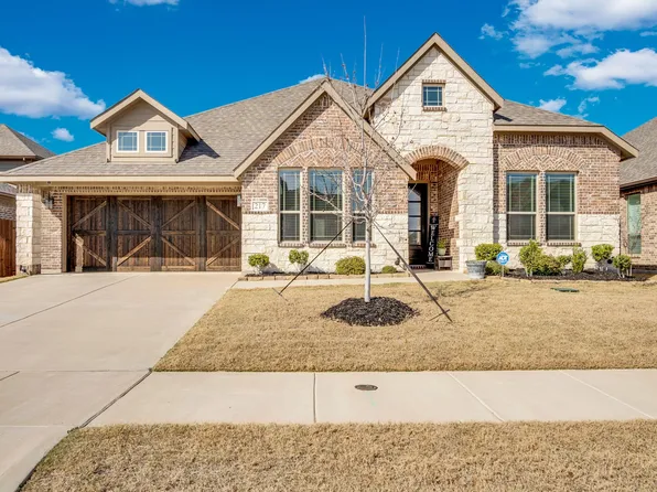 217 Resting Place Rd, Waxahachie, TX 75165