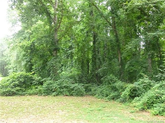 3rd image of 1419 Barrett Ct