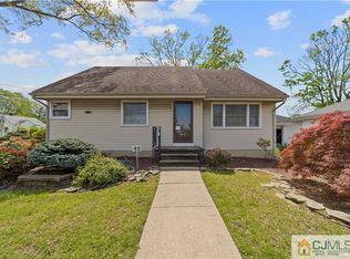 49 Rues Ln, East Brunswick, NJ 08816