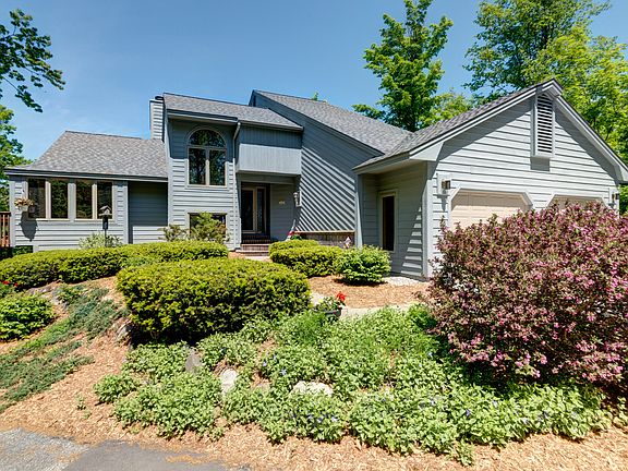 2nd image of 137 Peninsula Hills Dr