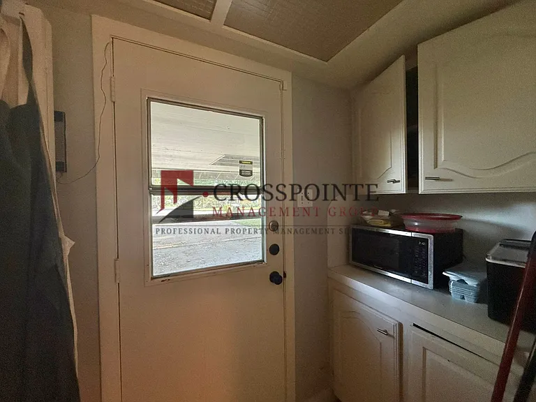 2741 Amy Ln — Photo 11